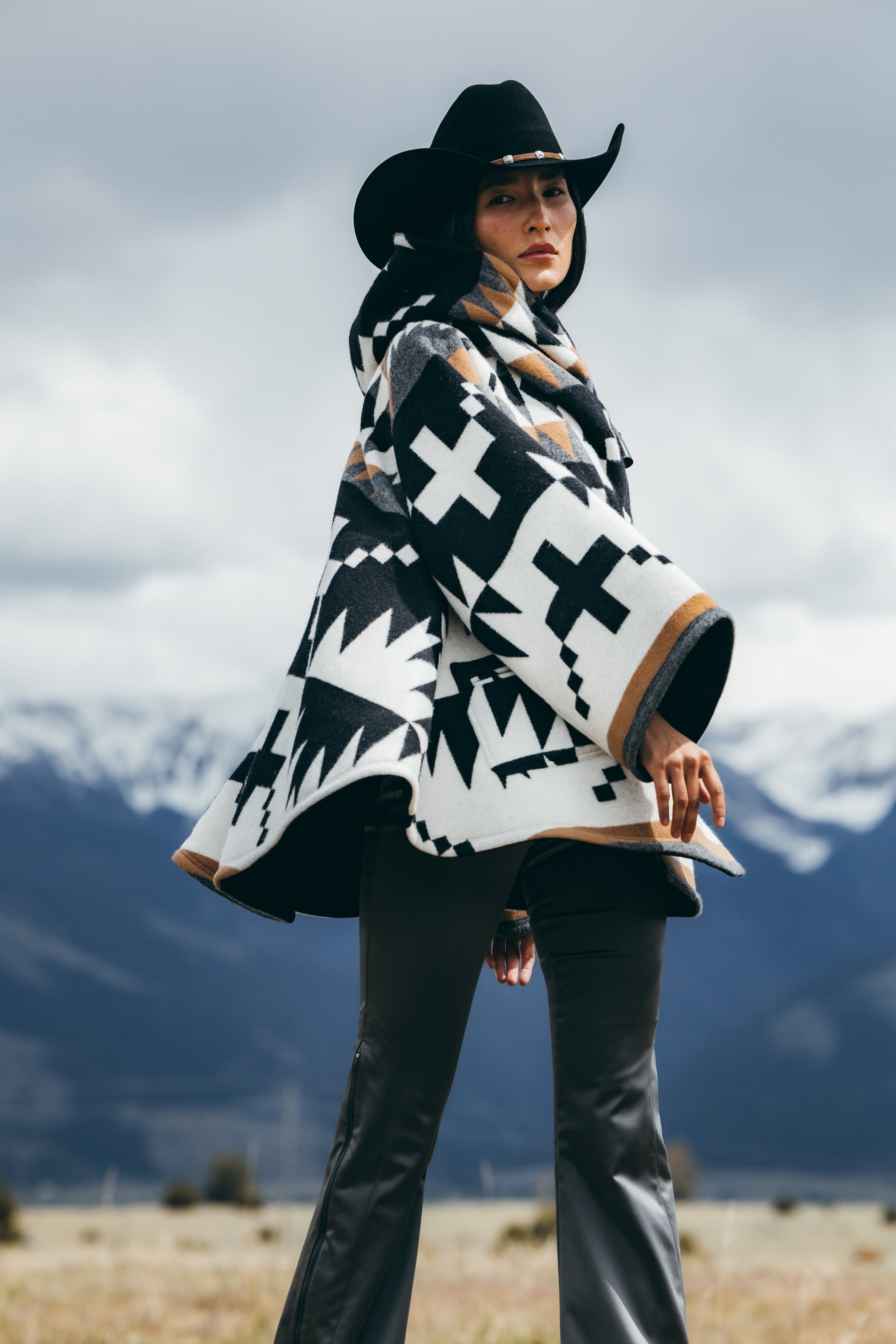 Spider Rock Classic Cloak