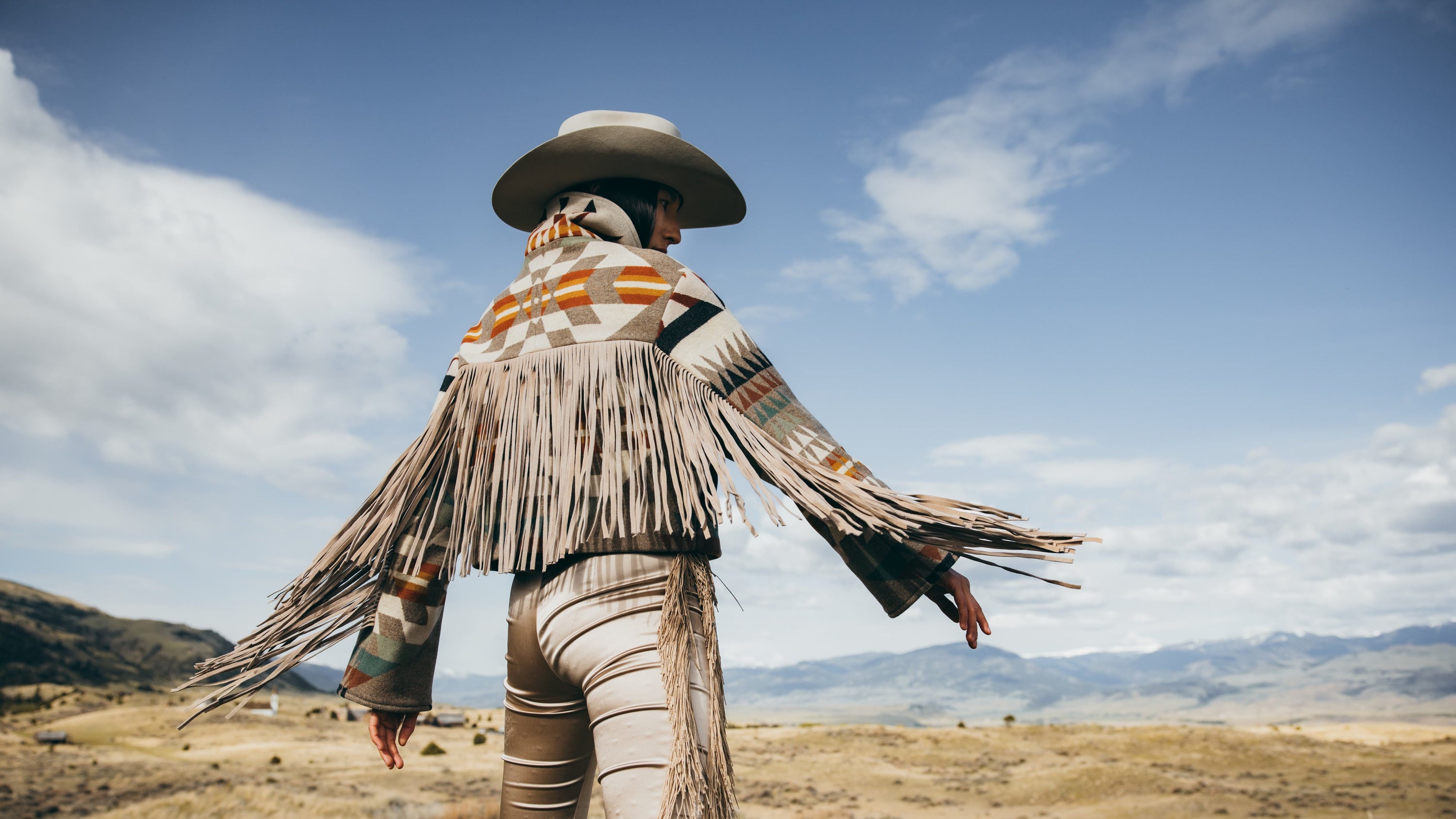 Yavapai Fringe Cropped Archer