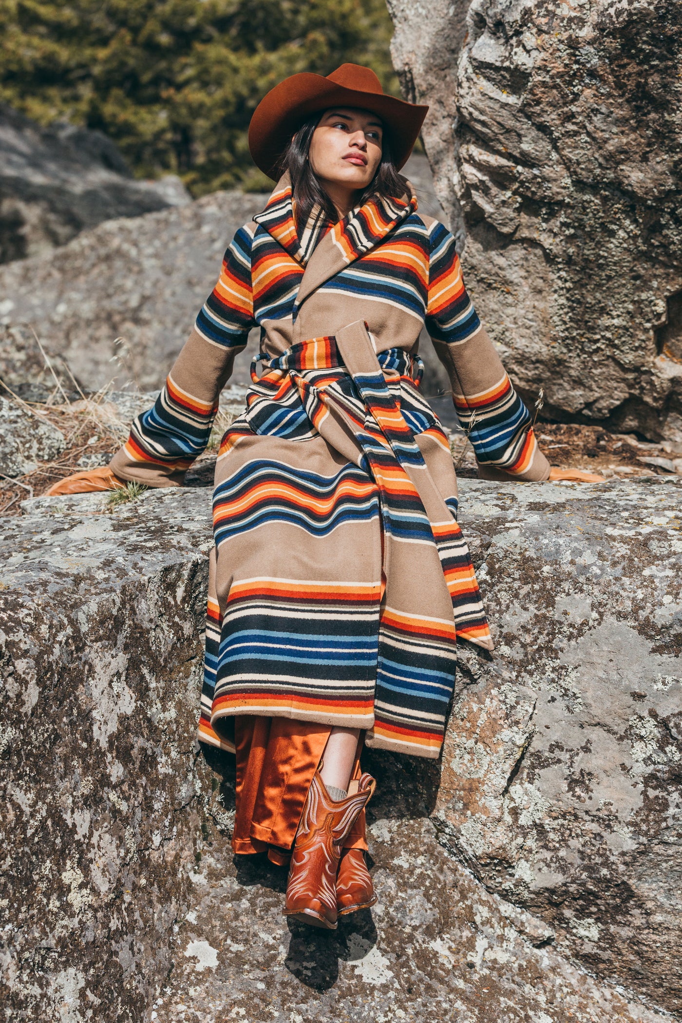 Serape Gray Horse Classic Duster