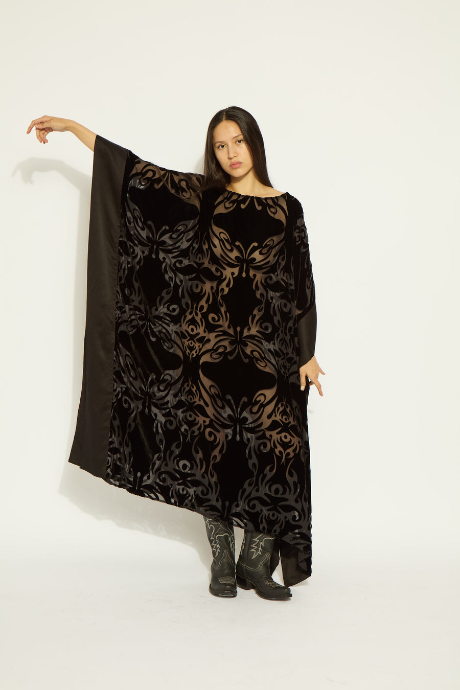 The Meta Kaftan, view 4
