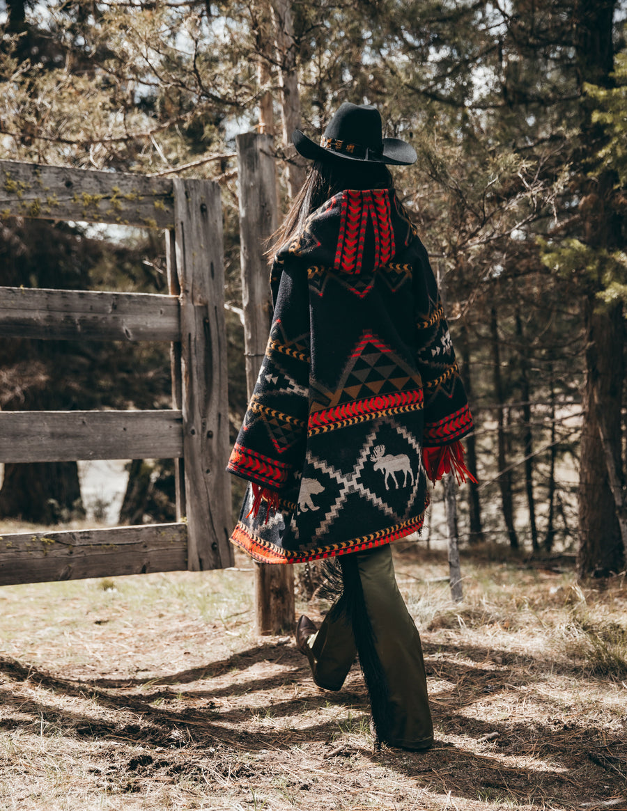 Lost Trail Unisex Cloak, view 4